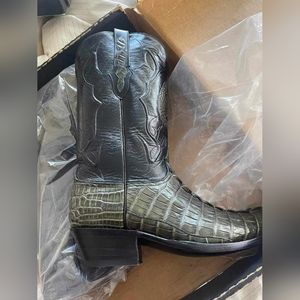 COPY - 11.5EE Black Jack Gator Tail